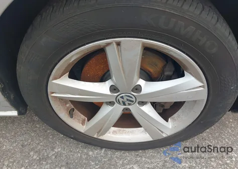 2013 Volkswagen Passat 2.5L Se from USA, damaged, VIN 1VWBP7A31DC030034